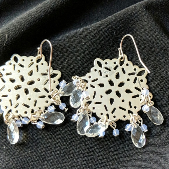 Holiday! Silver Snowflake Earrings - Picture 4 of 4